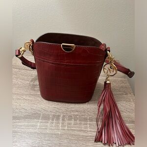 Michael Kors NWOT Bea Bucket Shoulder Bag